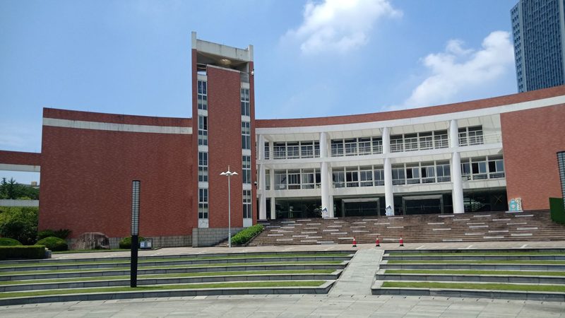 汽车启动，法拉电容放电参数解析**