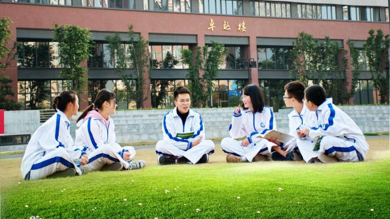汽车连接器批发报价：揭秘汽车连接器市场的“价格之谜”**